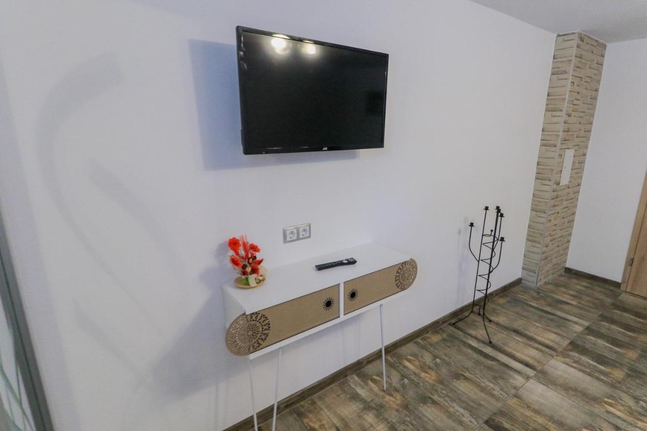 Nikas Apartment Sibiu Bagian luar foto