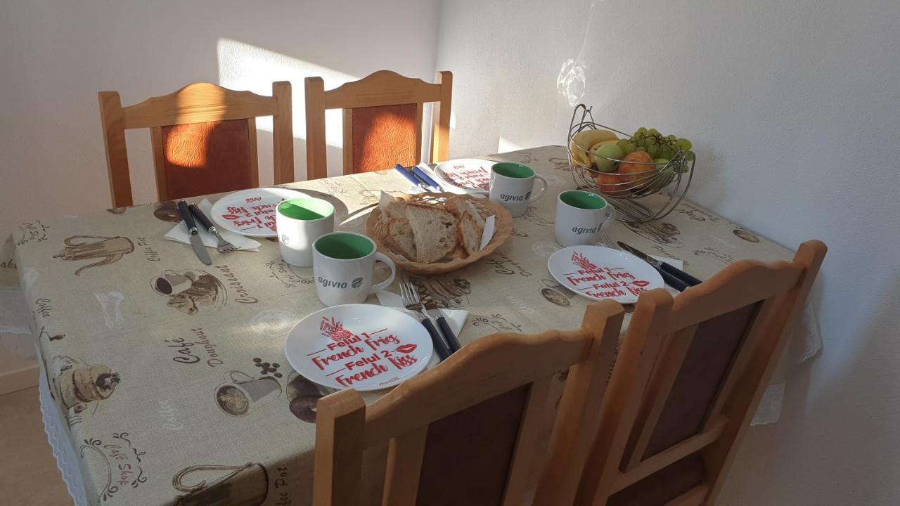 Nikas Apartment Sibiu Bagian luar foto
