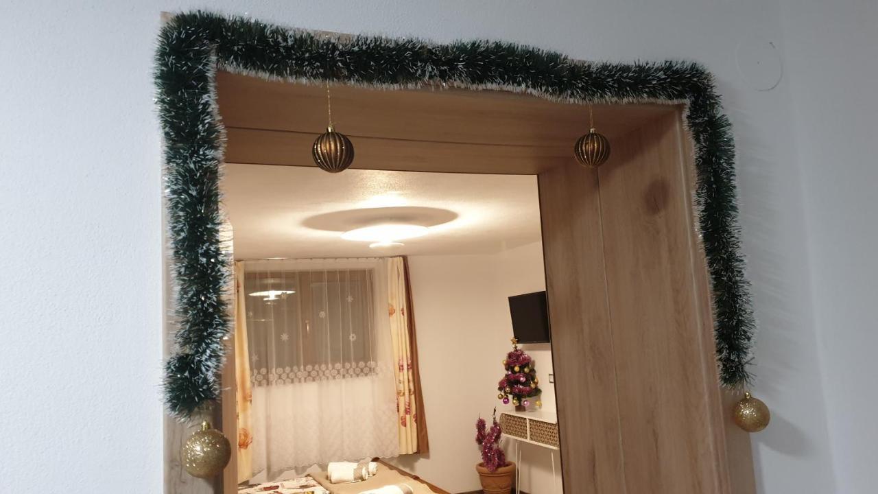 Nikas Apartment Sibiu Bagian luar foto